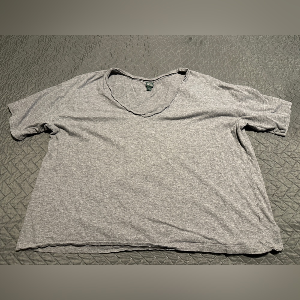 Women’s Wild Fable size M v neck tshirt